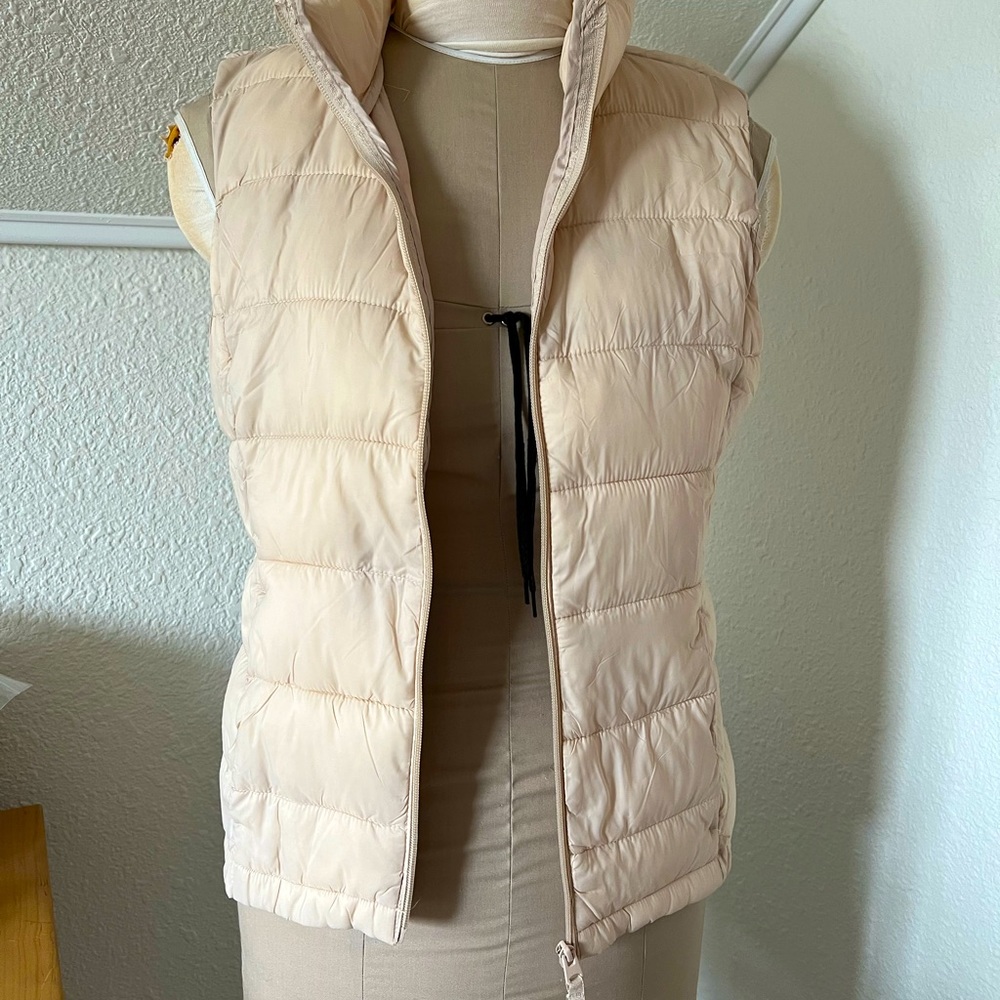 Cream Puffer Vest
